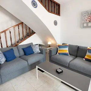 https://nueva-nerja-71-menyber.1costadelsol.com